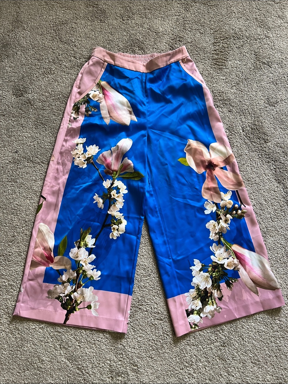 Ted Baker London Blue Floral Cropped Wide Leg Pants Women’s Size 1 (US 4)
